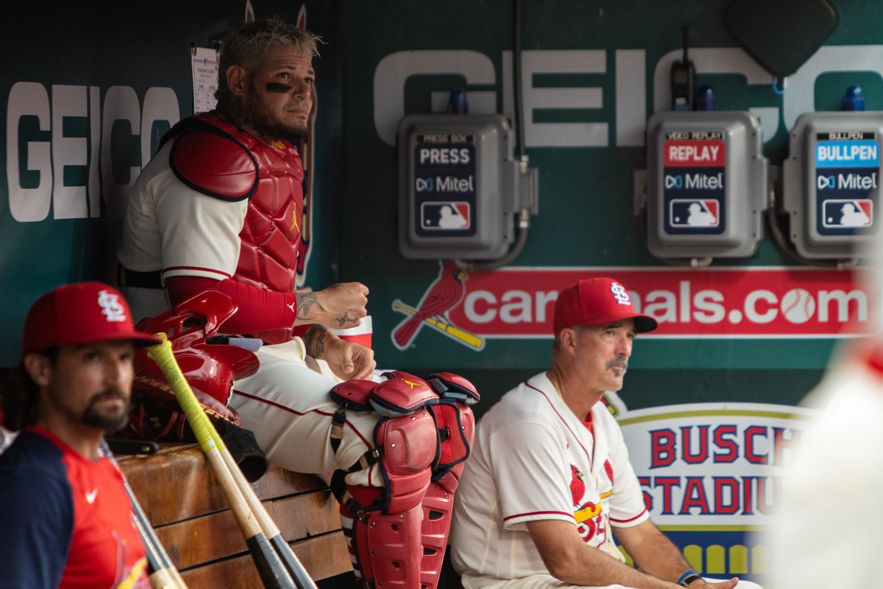 Cardinals try to even up series against Giants